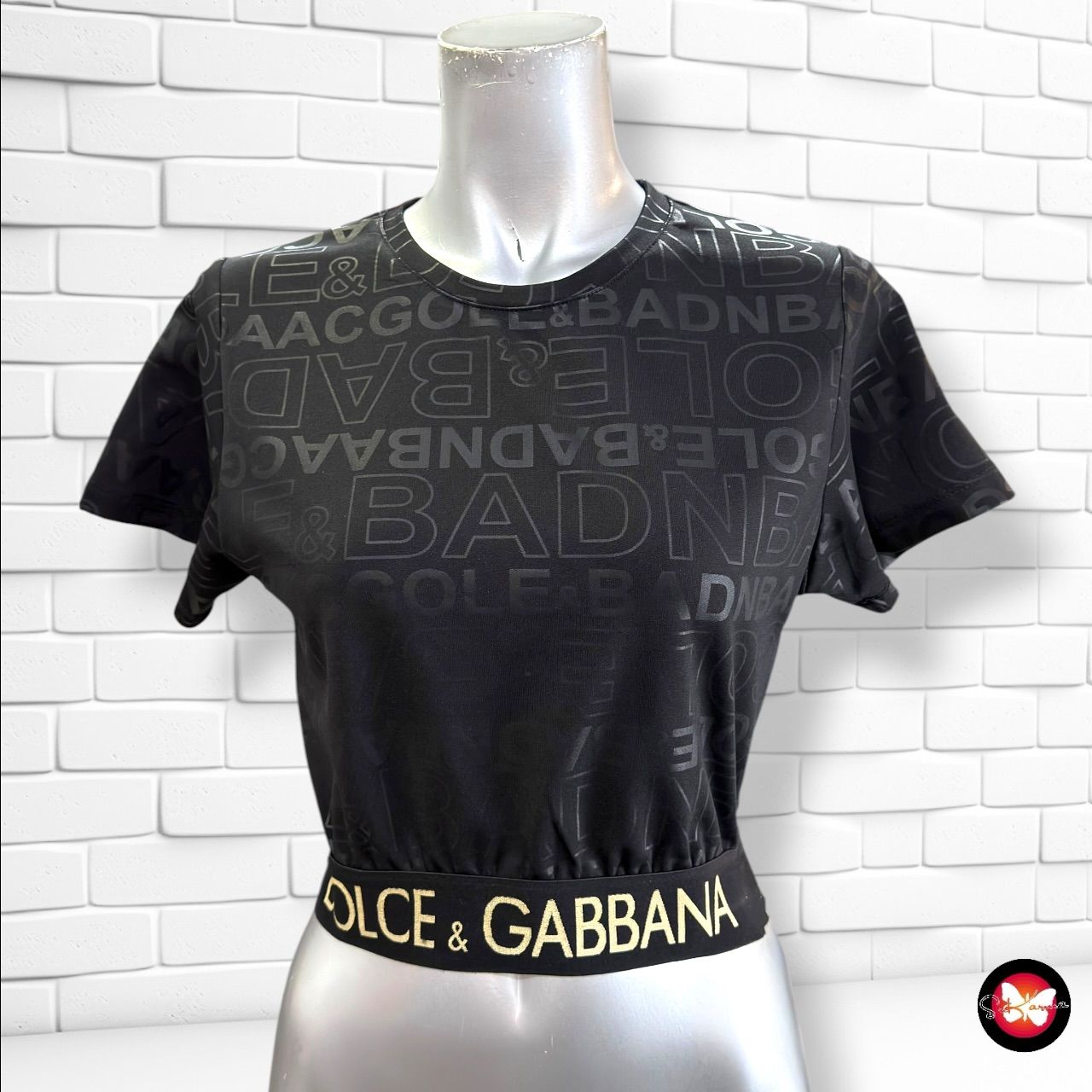 **HOY** Camiseta cropped  color Negro Talla S