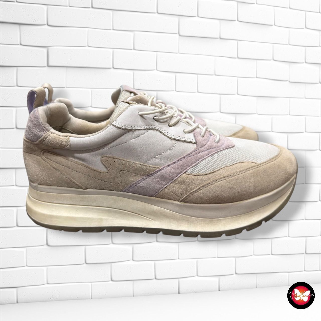**HOY** Zapatillas  TAMARIS color Blanco y beige Talla Calzado 39