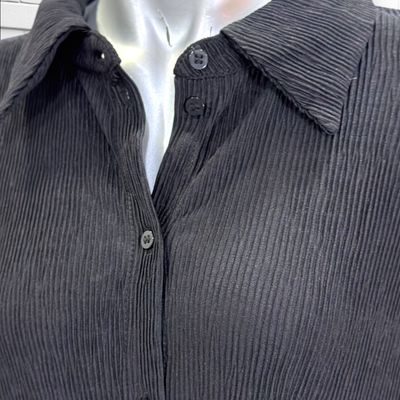 **HOY** Camisa de manga larga plisada H&amp;M color Negro Talla L (grande)