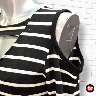 **HOY** Vestido de rayitas  color Negro y blanco Talla S