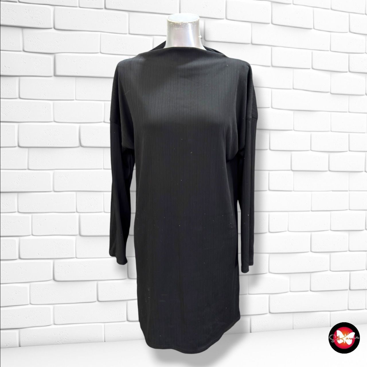 **HOY** Vestido de manga larga  color Negro Talla ÚNICA