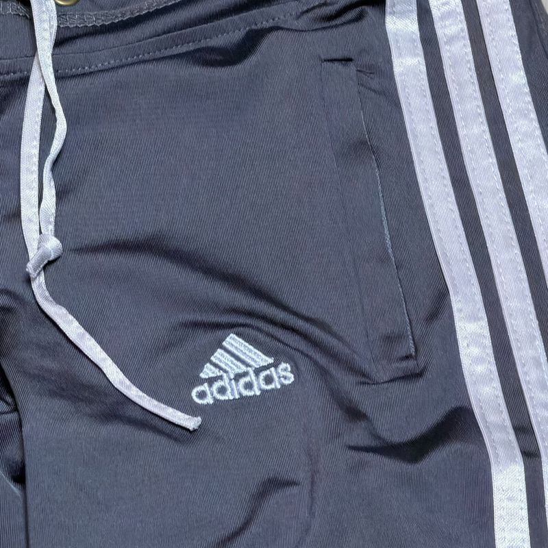 **HOY** Pantalón pirata deportivo  color Gris Talla XL