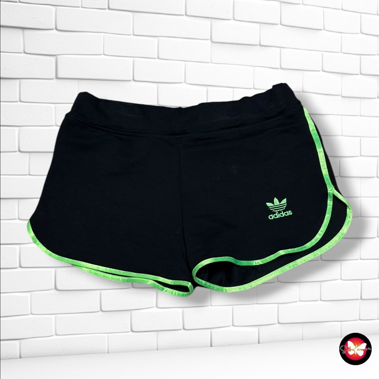 **HOY** Short de chándal  color Negro y verde Talla M
