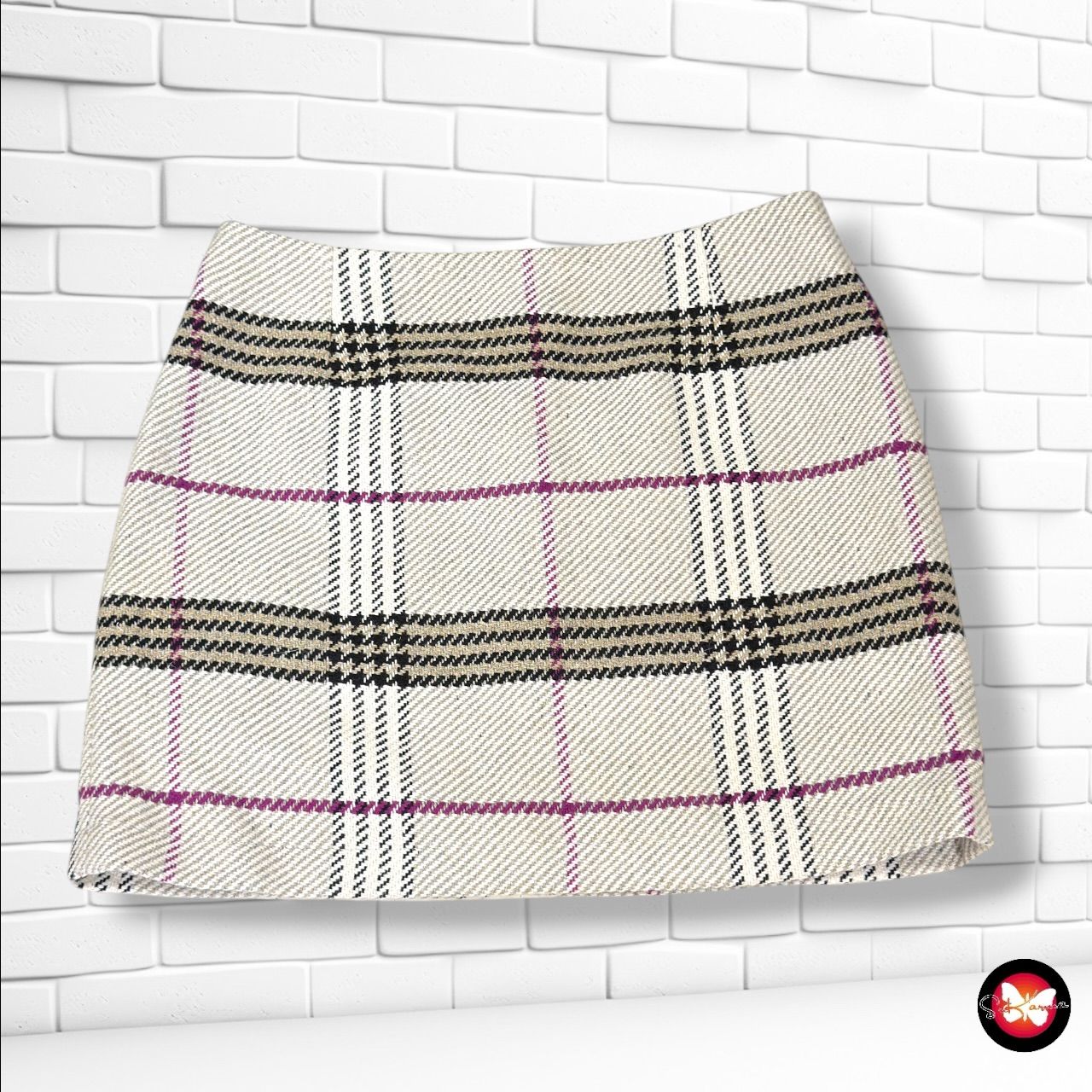 **HOY** Falda paño  color Crema, negro y violeta Talla 40
