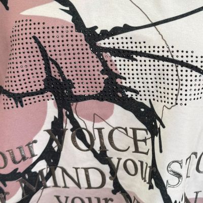 **HOY** Sudadera de media manga color Blanco, rosa y negro Talla 44