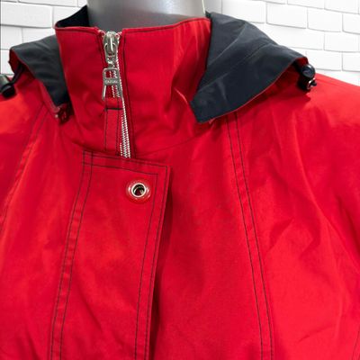 **HOY** Chaqueta cortavientos estilo marinero  color Rojo Talla 44