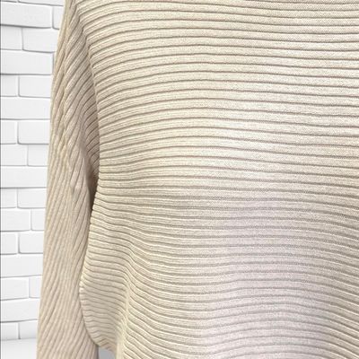 **HOY** Jersey corte mariposa ONLY color Crema Talla XL