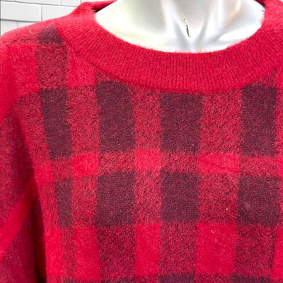 **HOY** Jersey de manga larga peludito GINA color Rojo y negro Talla L