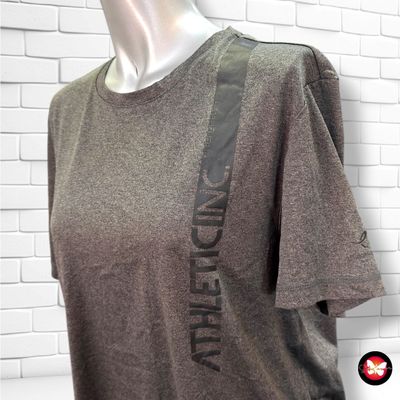**HOY** Camiseta deportiva  color Gris y negro Talla L