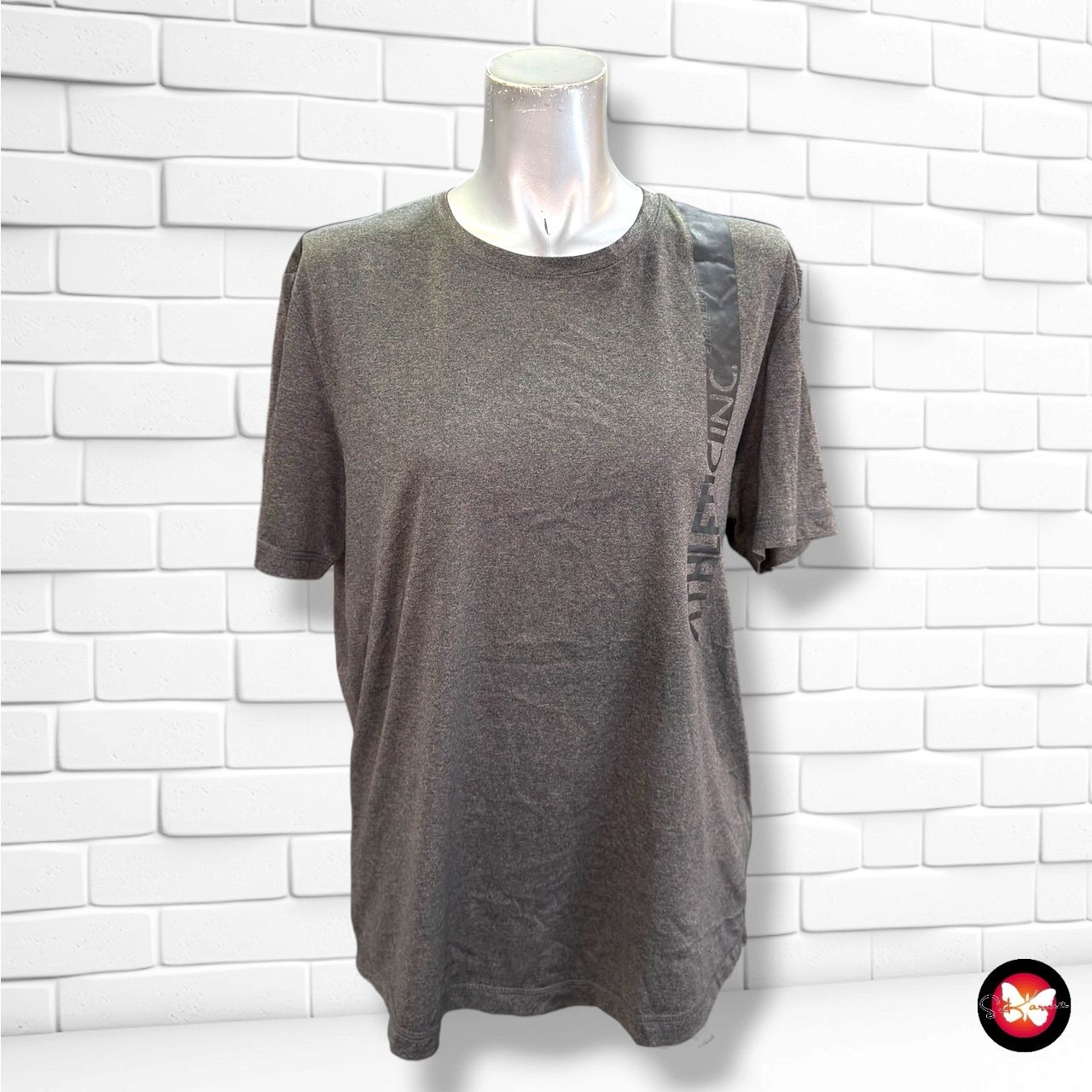 **HOY** Camiseta deportiva  color Gris y negro Talla L