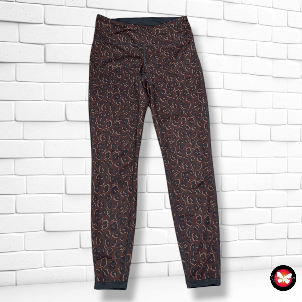 **HOY** Mallas deportivas reversibles  color Negro y animal print Talla M