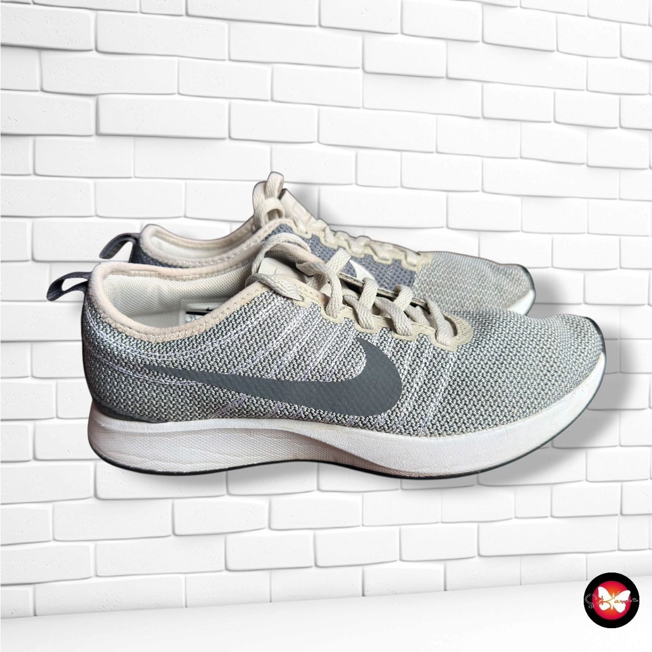 **HOY** Zapatillas NIKE color Gris Talla Calzado 38,5