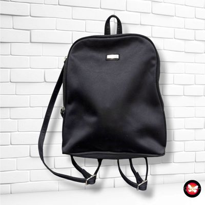 **HOY** Mochila de tela  color Negro Talla MEDIANO