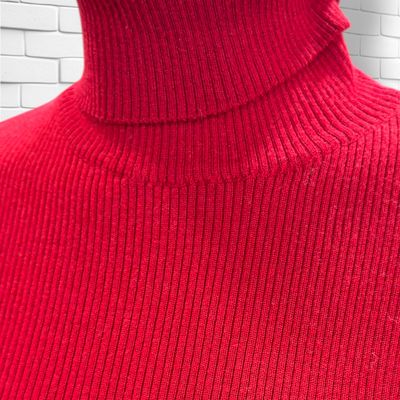 **HOY** Jersey de manga larga y cuello alto  color Granate Talla L