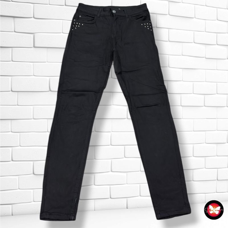 **HOY** Pantalón C&amp;A color Negro Talla 38