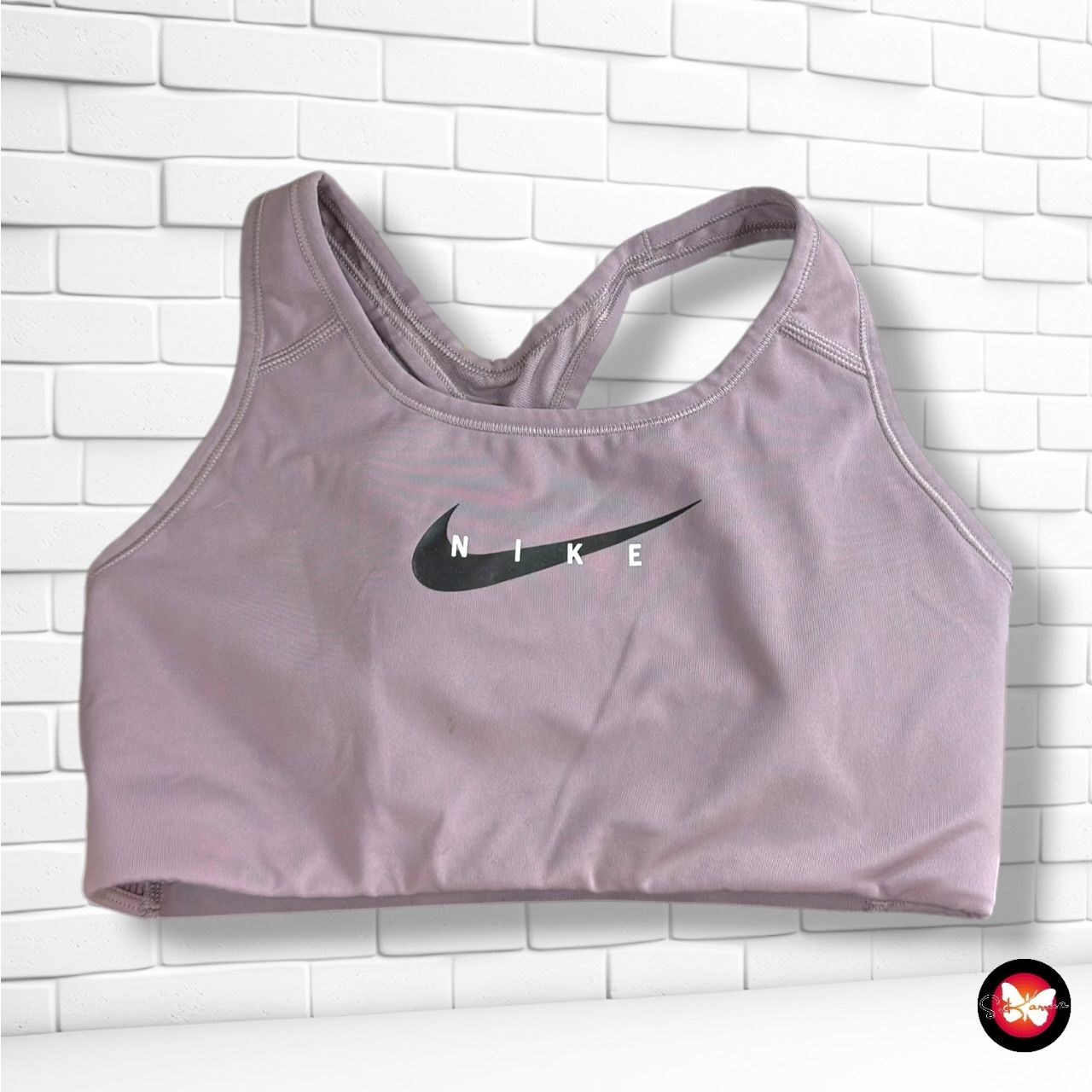 **HOY** Top deportivo NIKE color Malva Talla M