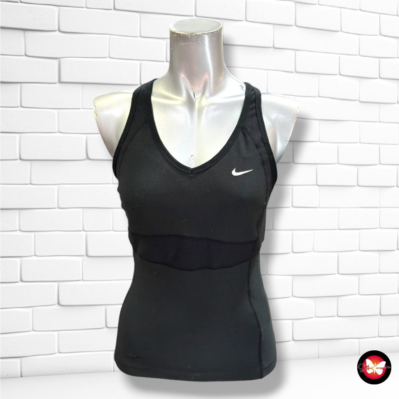 Camiseta deportiva NIKE color Negro Talla S