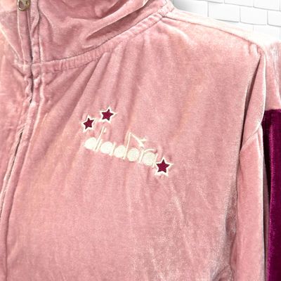 **HOY** Chaqueta sudadera vintage de terciopelo DIADORA color Rosa y morado Talla XL (pequeña)