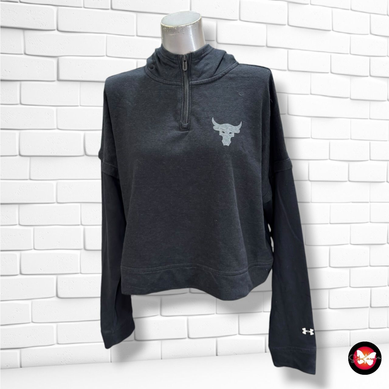 **HOY** Sudadera cropped UNDER ARMAOUR color Gris oscuro Talla S
