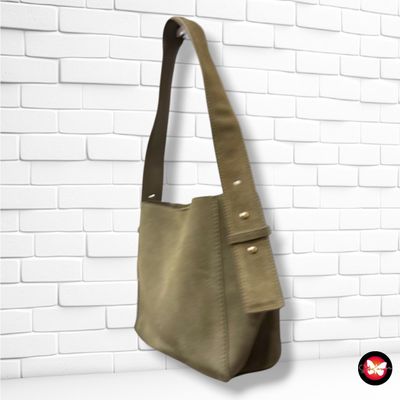 **HOY** Bolso de hombro de ante MANGO color Verde oliva Talla PEQUEÑO