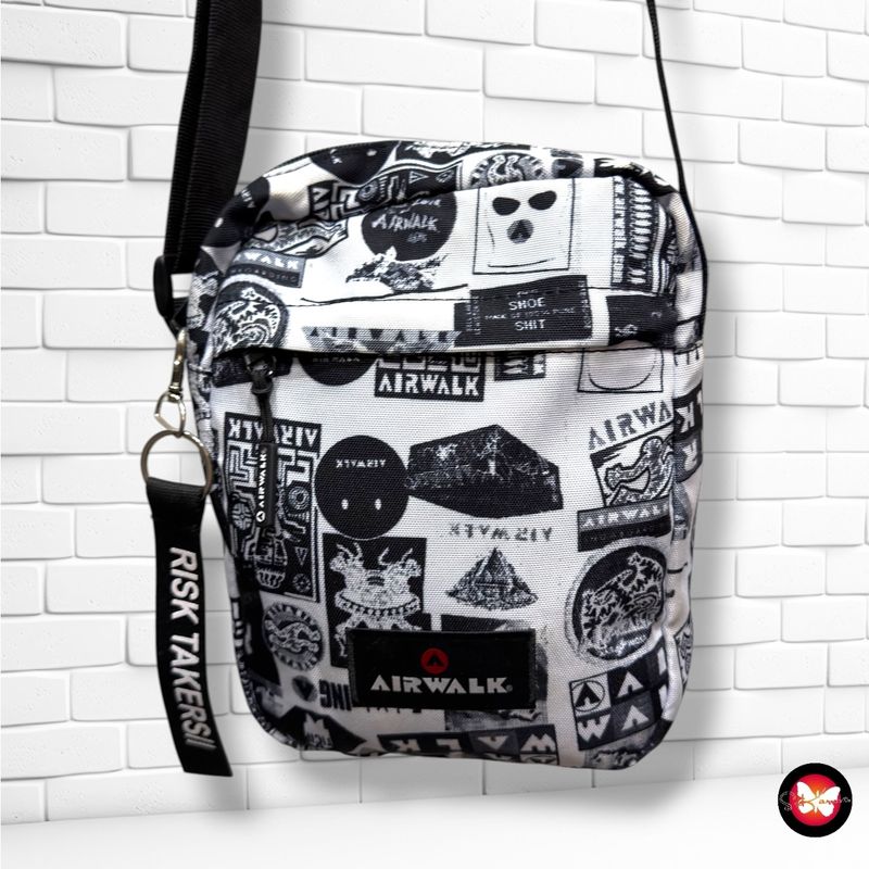 Bolso bandolera de tela AIRWALK color Blanco y negro Talla PEQUEÑO