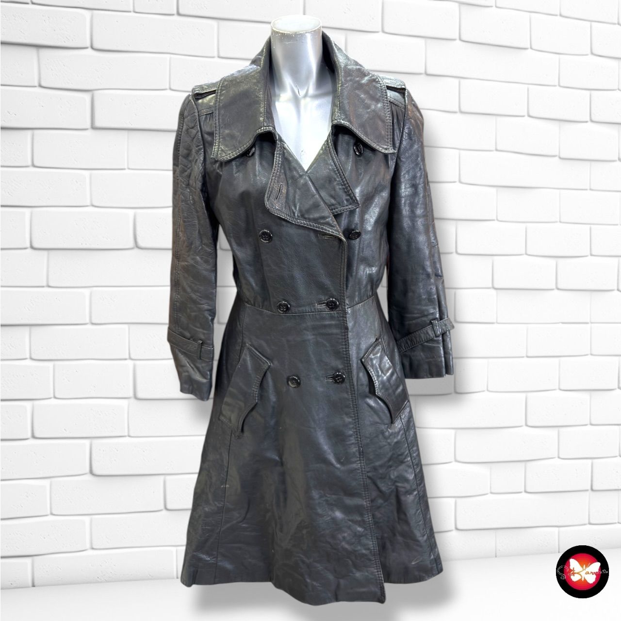 **HOY** Gabardina de piel entallada  color Negro Talla 40 (pequeña)