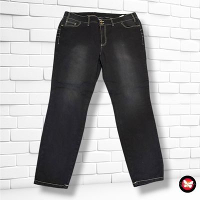 **HOY** Pantalón BPC color Negro vaquero Talla 50/52