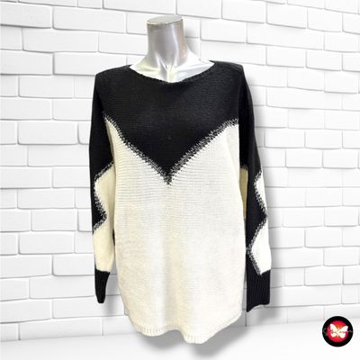 **HOY** Jersey corte mariposa MAXI BLUE. color Negro y crema Talla 42/44