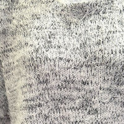 **HOY** Jersey de manga larga peludito JANINA color Gris Talla 48