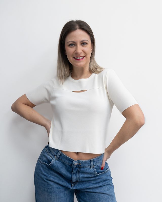 Maglia Gabriella Gucci con apertura a goccia panna