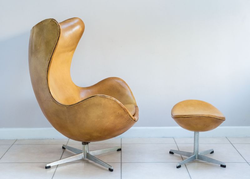 Egg Chair &amp; Ottoman by Arne Jacobsen for Fritz Hansen