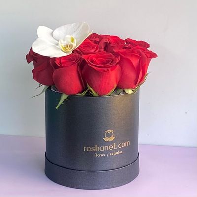 12 Rosas En Caja