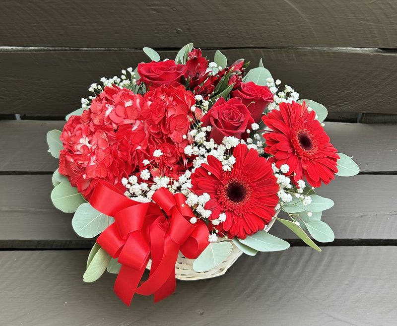 M11 - Mixed Flowers in a basket