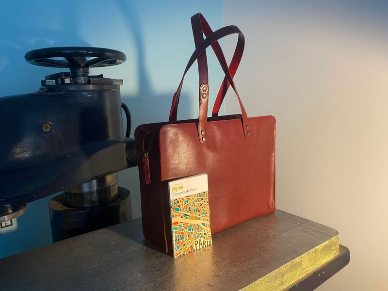 Ountala, bordeaux et rouge façon autruche.