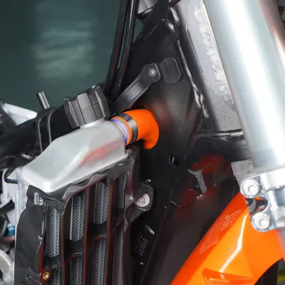 NICE CNC T-Stück Kühlkreislauf passend für KTM Husqvarna GASGAS TBI 2024-