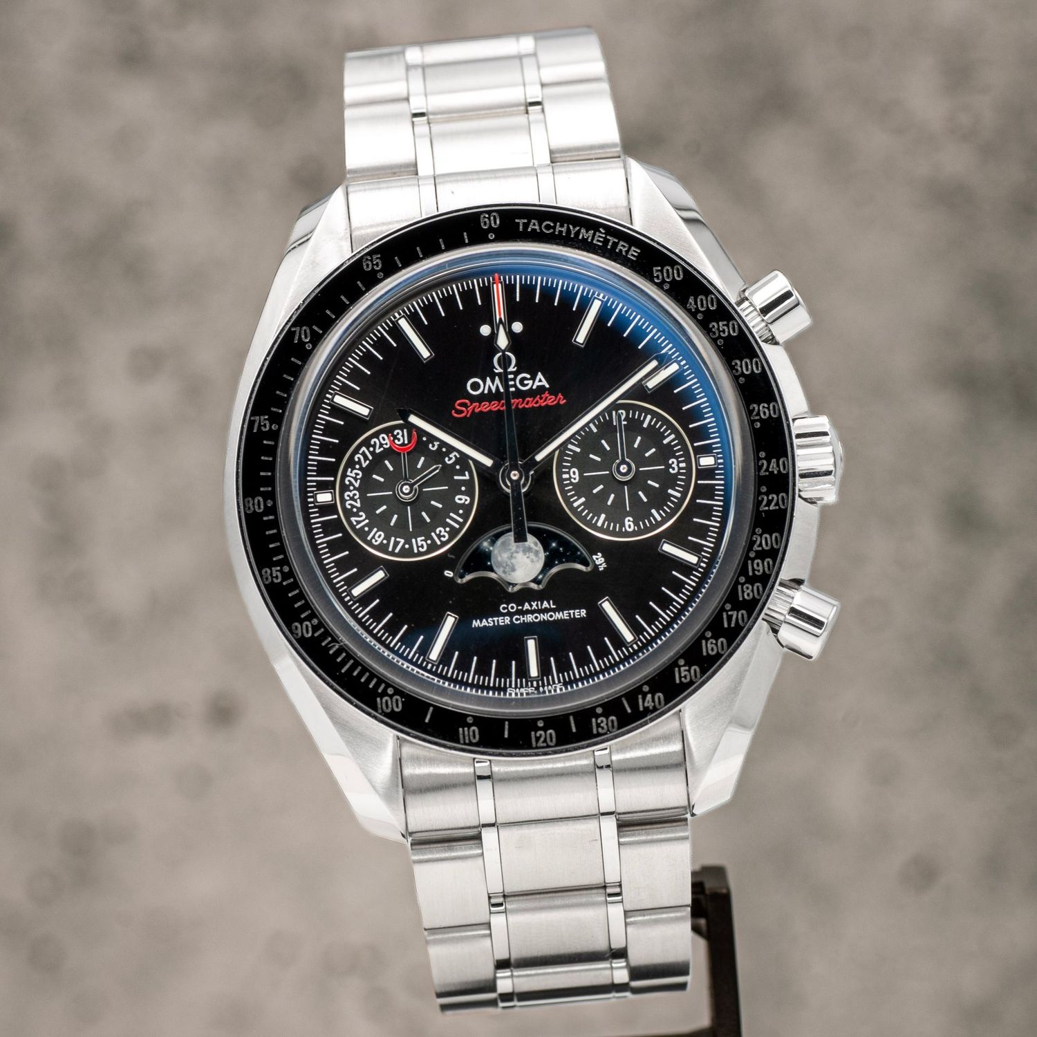Omega Speedmaster Moonphase - 304.30.44.52.01.001 Omega Speedmaster Moonphase - 304.30.44.52.01.001