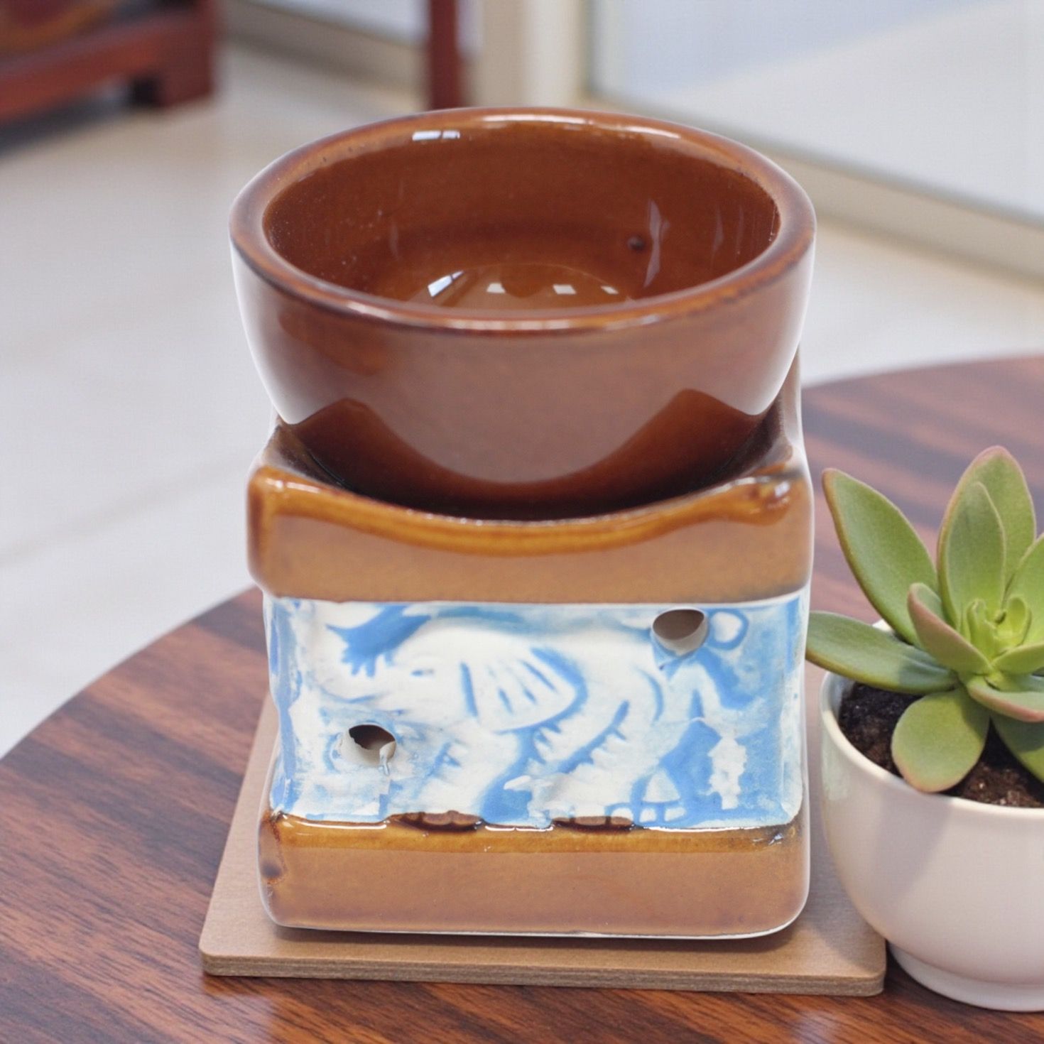 BRUCIATORE PER ESSENZE  ELEFANTE MARRONE