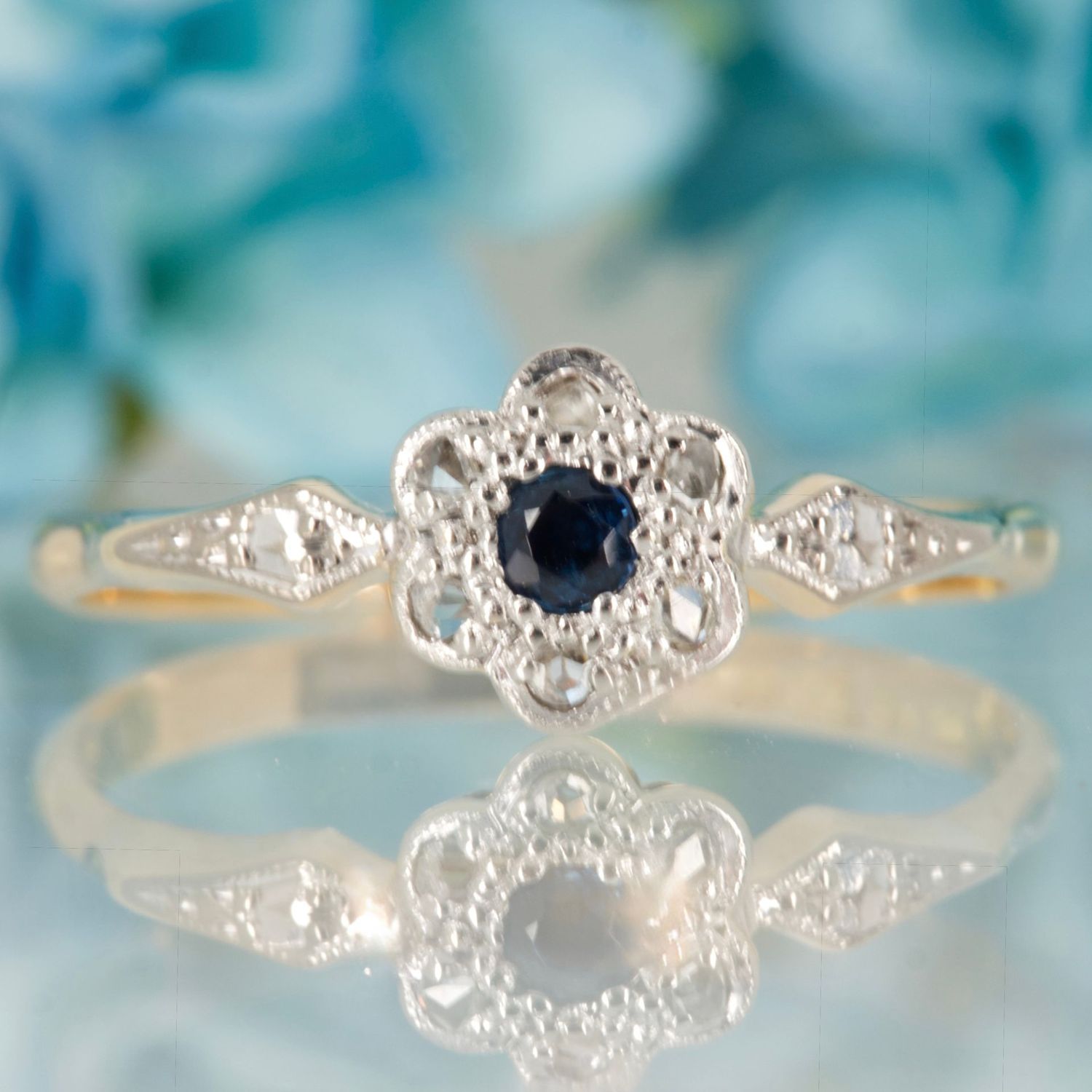 Pre-Loved 18ct Yellow Gold & Platinum Round Cut Sapphire & Round Brilliant Cut Diamond Flower Cluster Ring