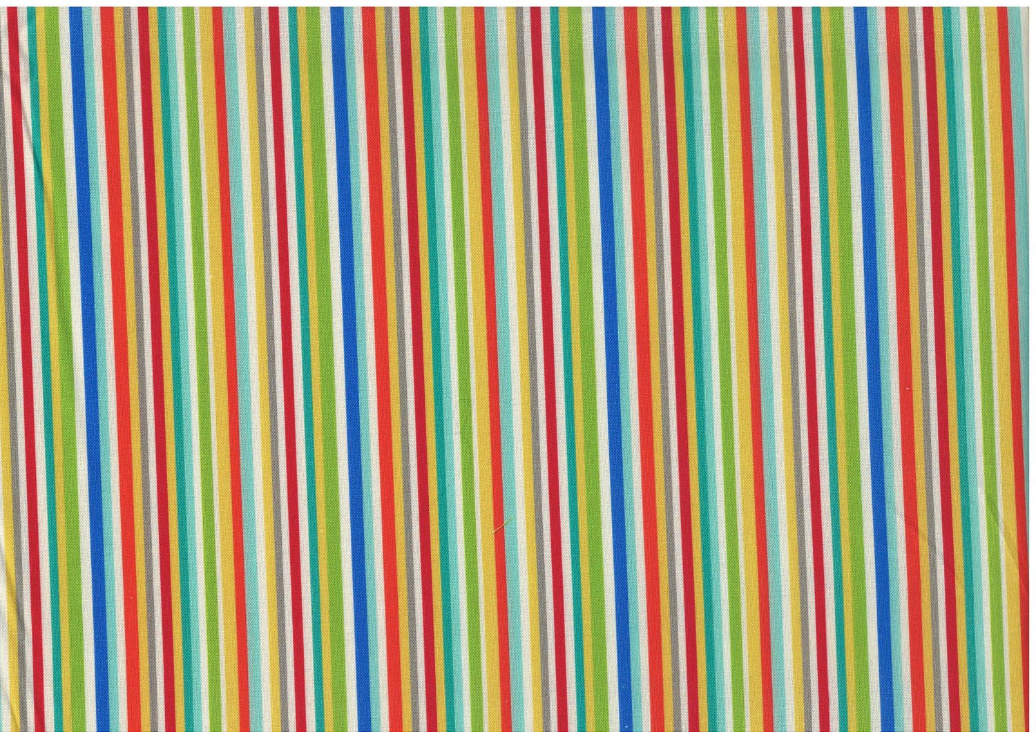 Bomullstyg med smala färgglada ränder – patchworktyg för lappteknik.