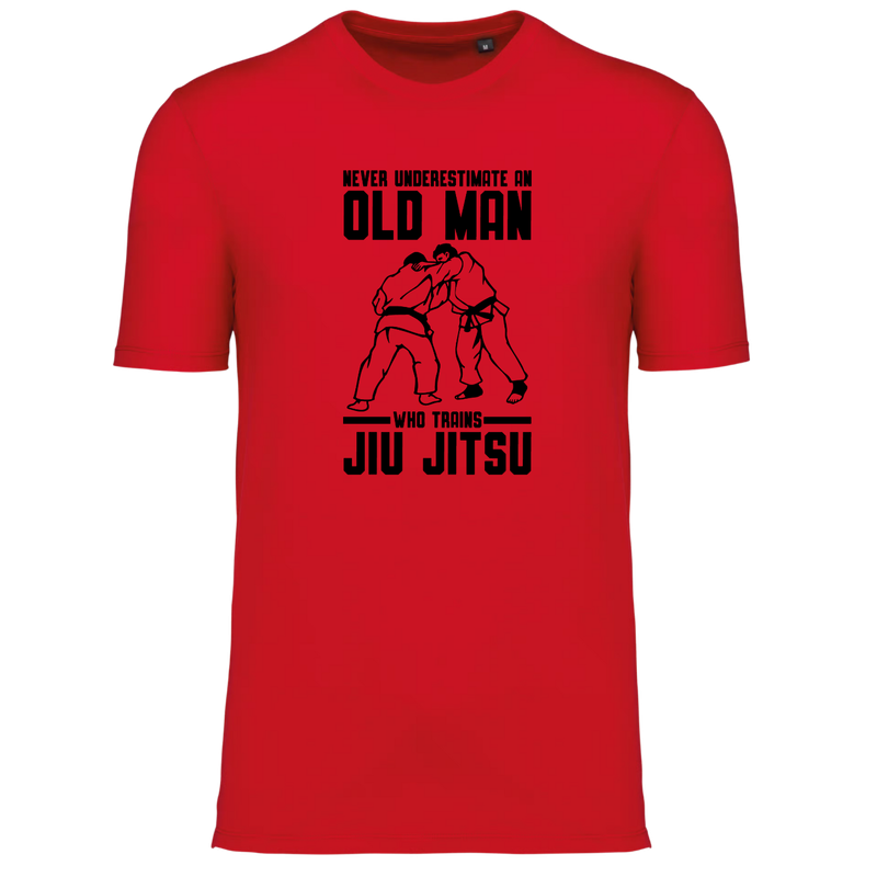 NEVER UNDERESTIMATE AN OLD MAN WHO TRAINS JIU JITSU (verschillende kleuren)