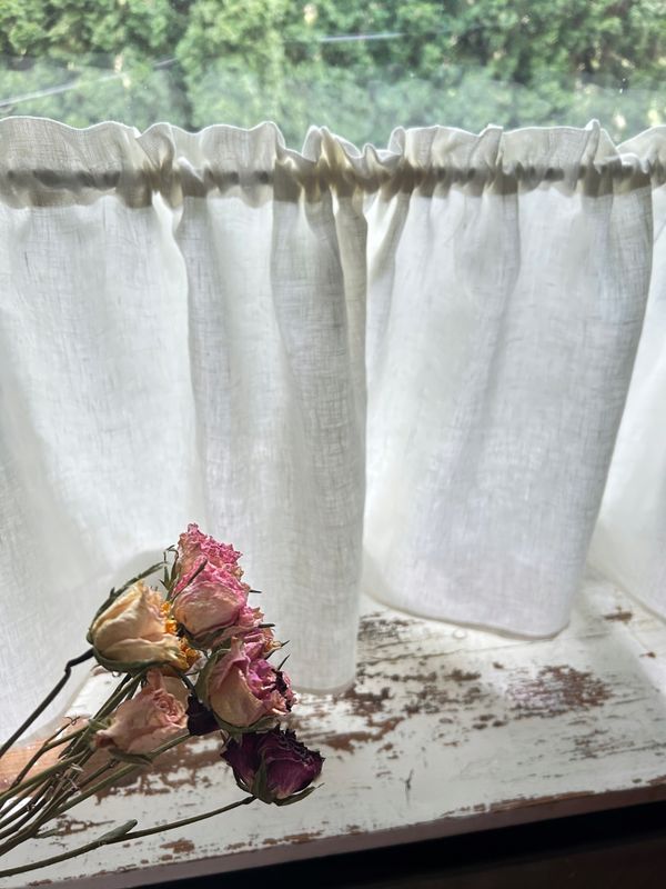 Zazdrostka lniana. Retro zasłonka kawiarniana.