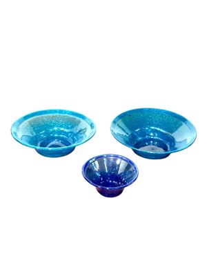 Ensemble de trois bols en verre Biot bleu, XXe siècle