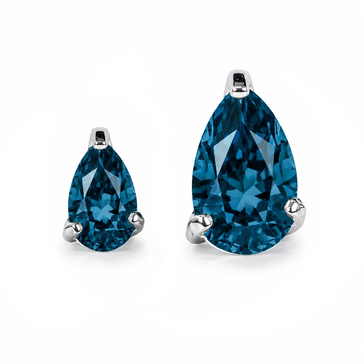 Neometal Threadless Pear Prong Set Facetted Gem - London Blue CZ