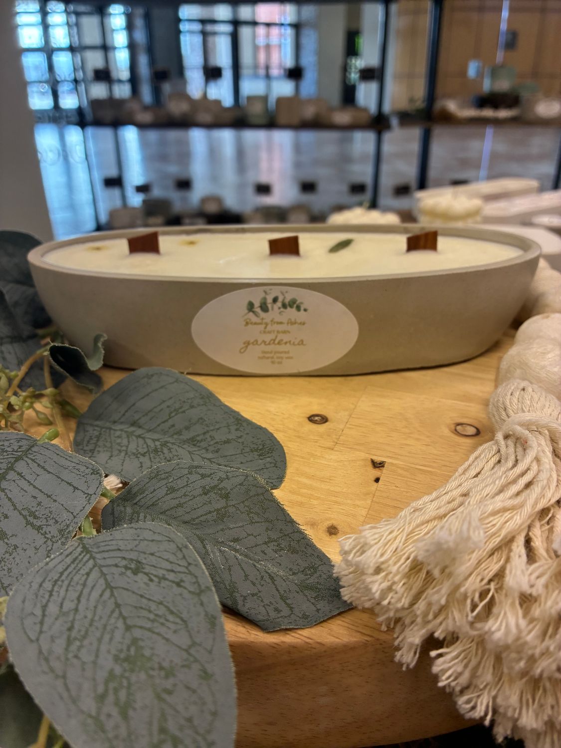 10 oz Canoe, Gardenia, Gray