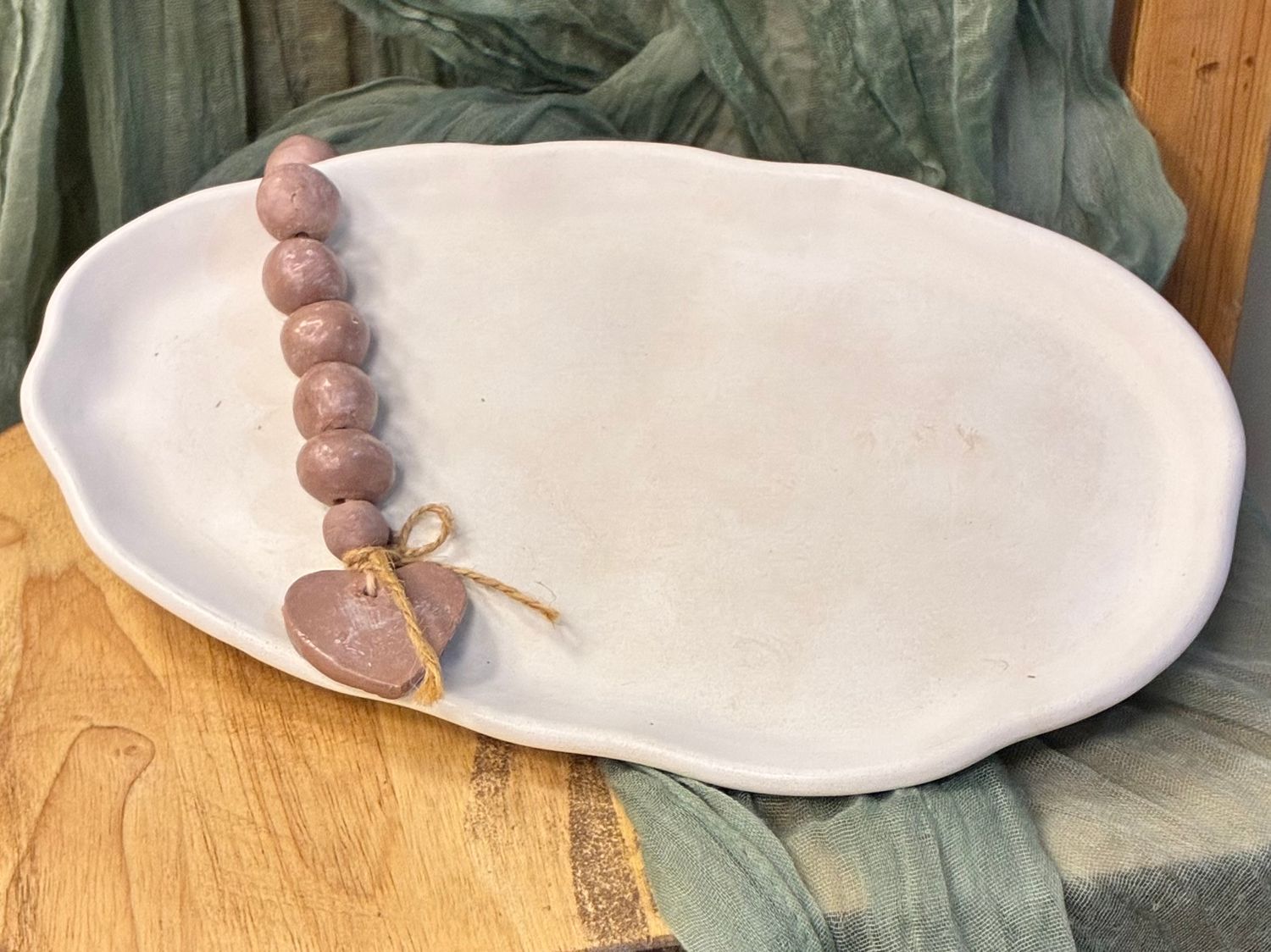 Irregular Oval Cloud Tray, White