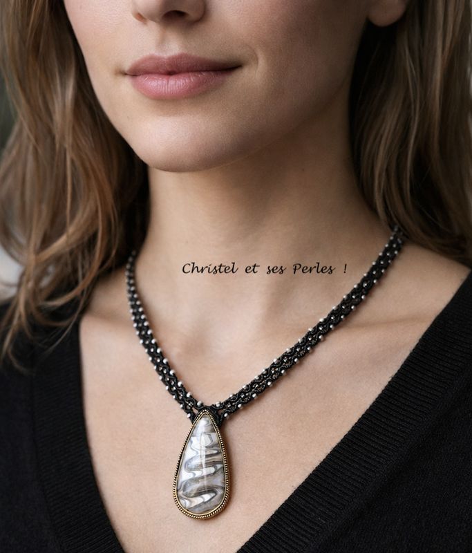 Collier macramé et Jaspe gris blanc serti