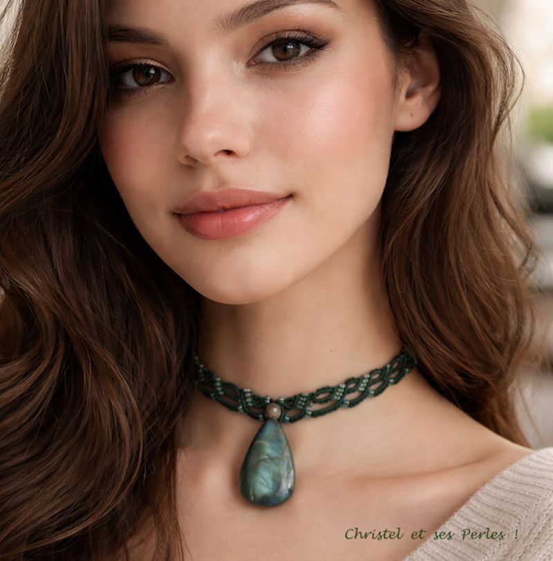Ras de cou Silena, macramé et Labradorite