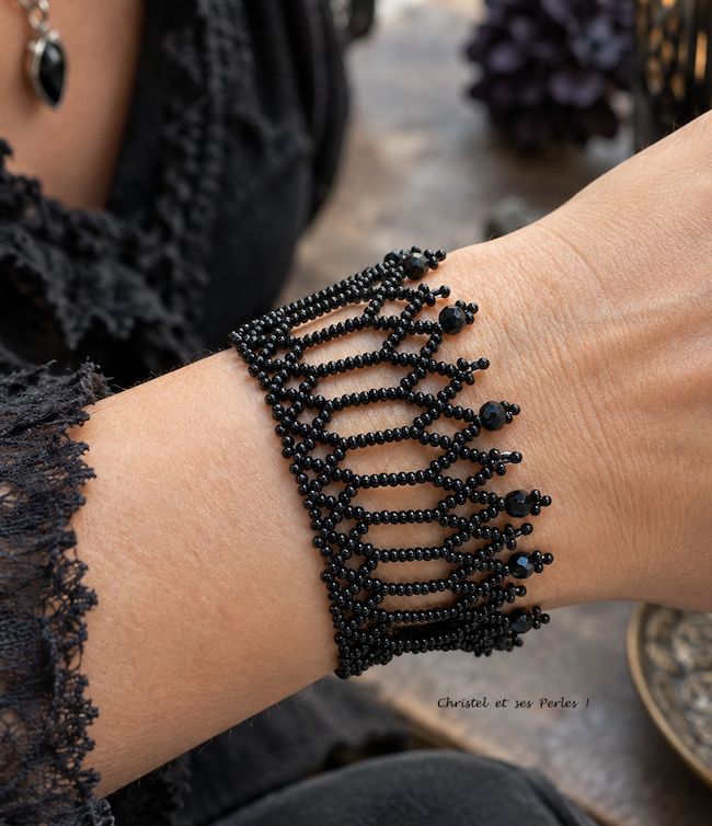 ? Bracelet manchette « Dentelle Noire » ? Bracelet manchette « Dentelle Noire »