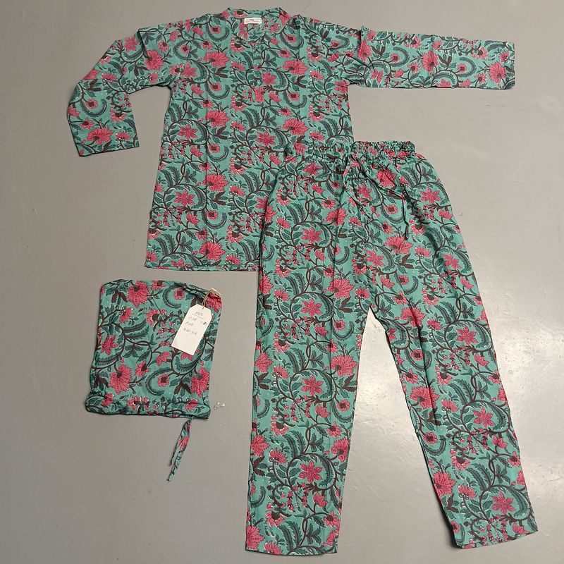XS/S Full Sleeves Stand Collar Neck Cotton Pajamas Set