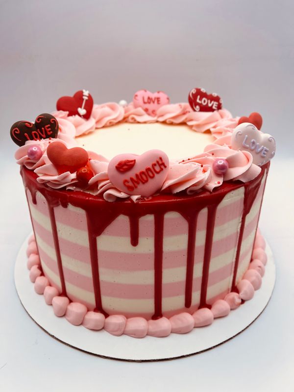 8" Valentines Cake